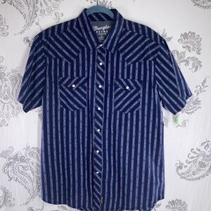 Wrangler Retro Western
Pearl‎ Snap Shirt Blue Striped
Cowboy Ranch